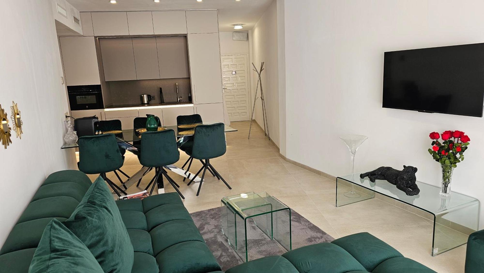 Oasis Jacuzzi Retreat Apartamento Marbella Exterior foto