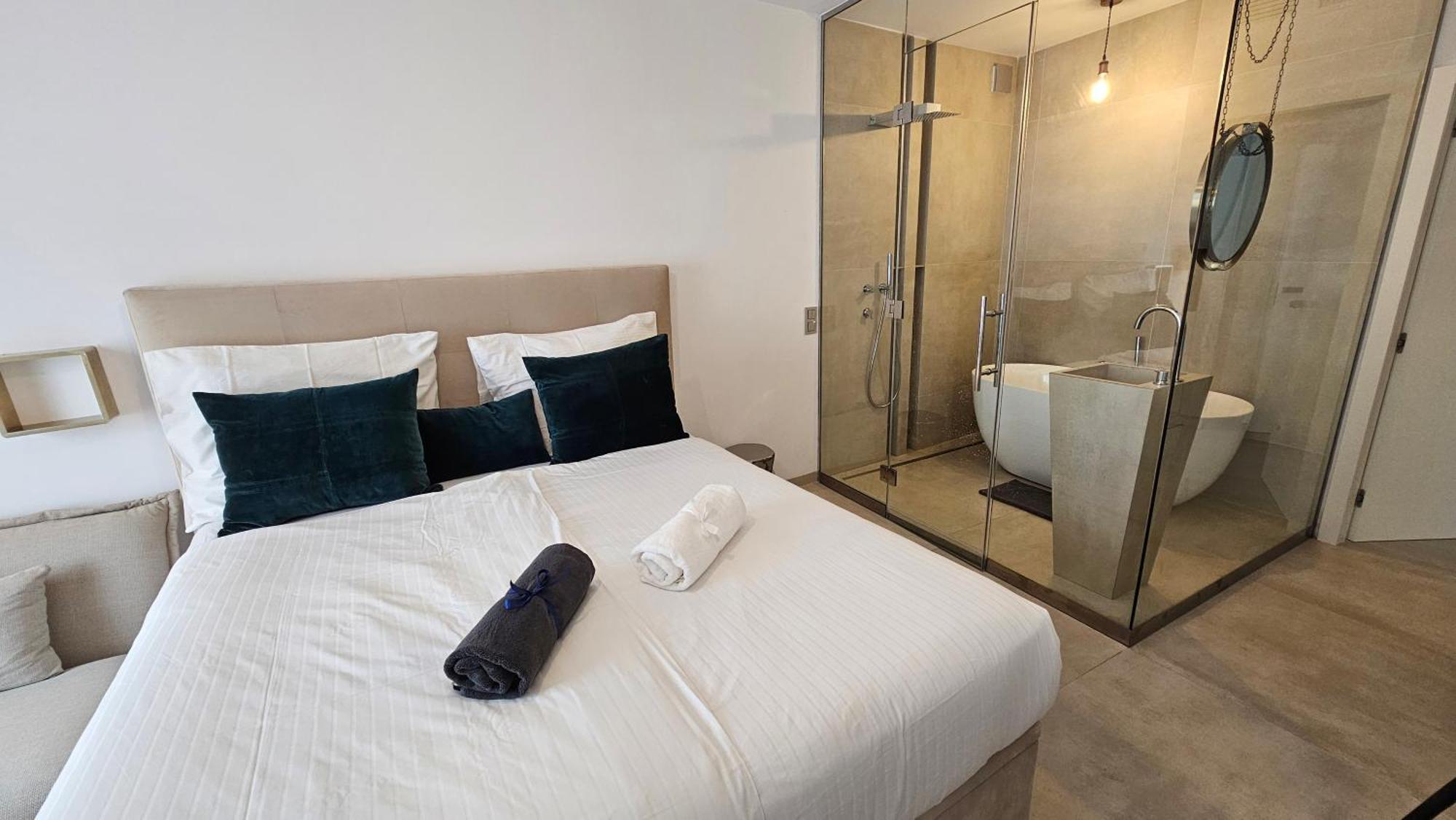 Oasis Jacuzzi Retreat Apartamento Marbella Exterior foto