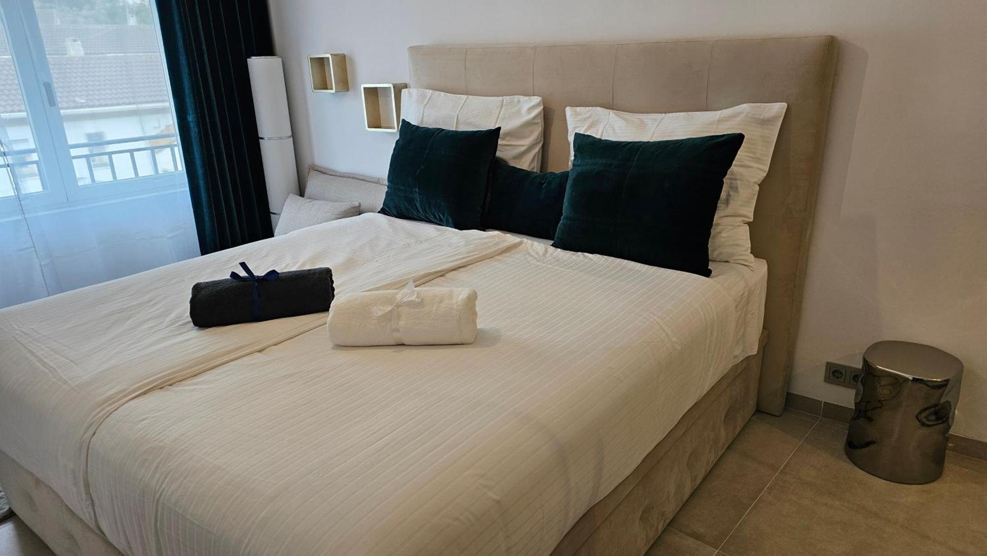 Oasis Jacuzzi Retreat Apartamento Marbella Exterior foto