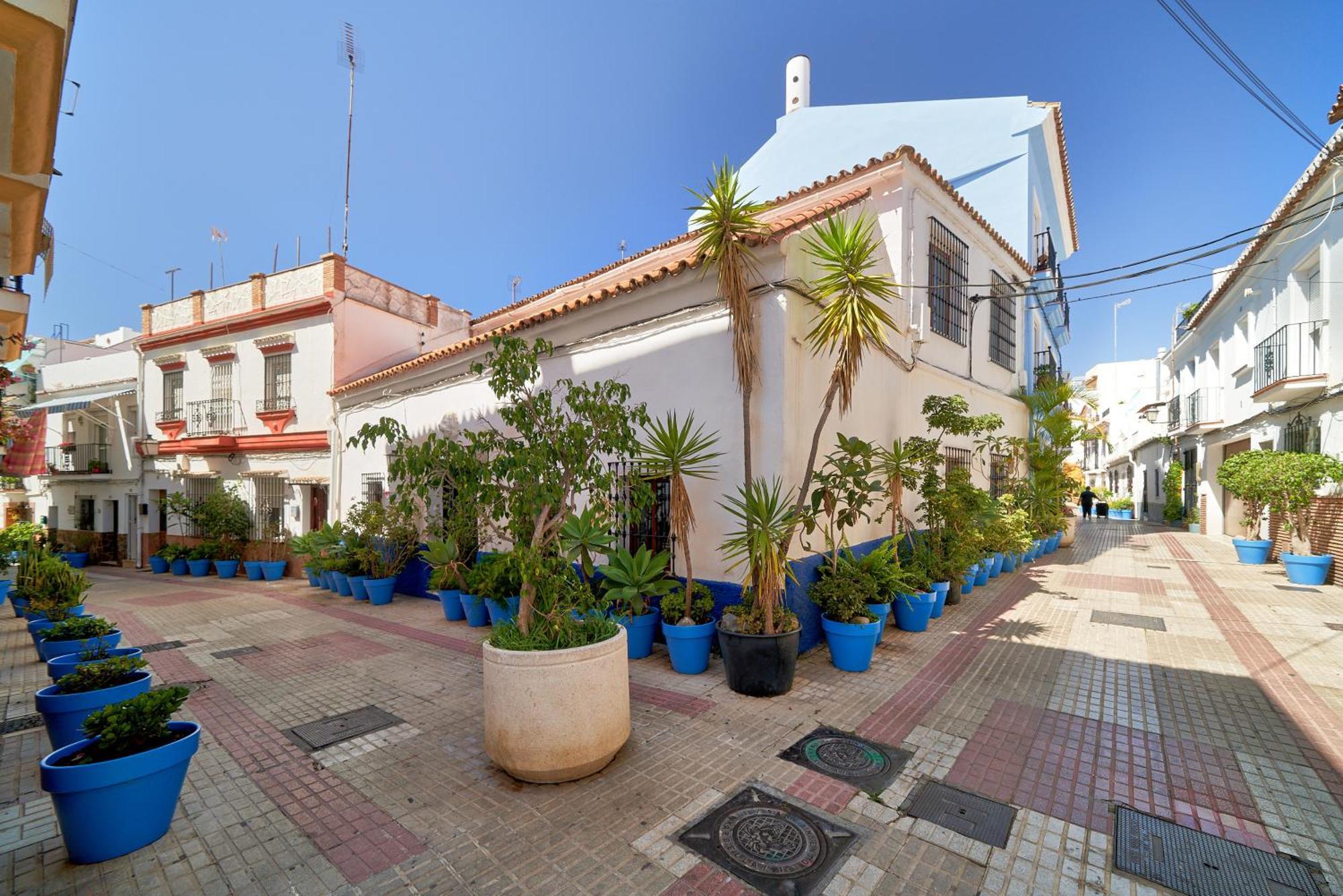 Oasis Jacuzzi Retreat Apartamento Marbella Exterior foto