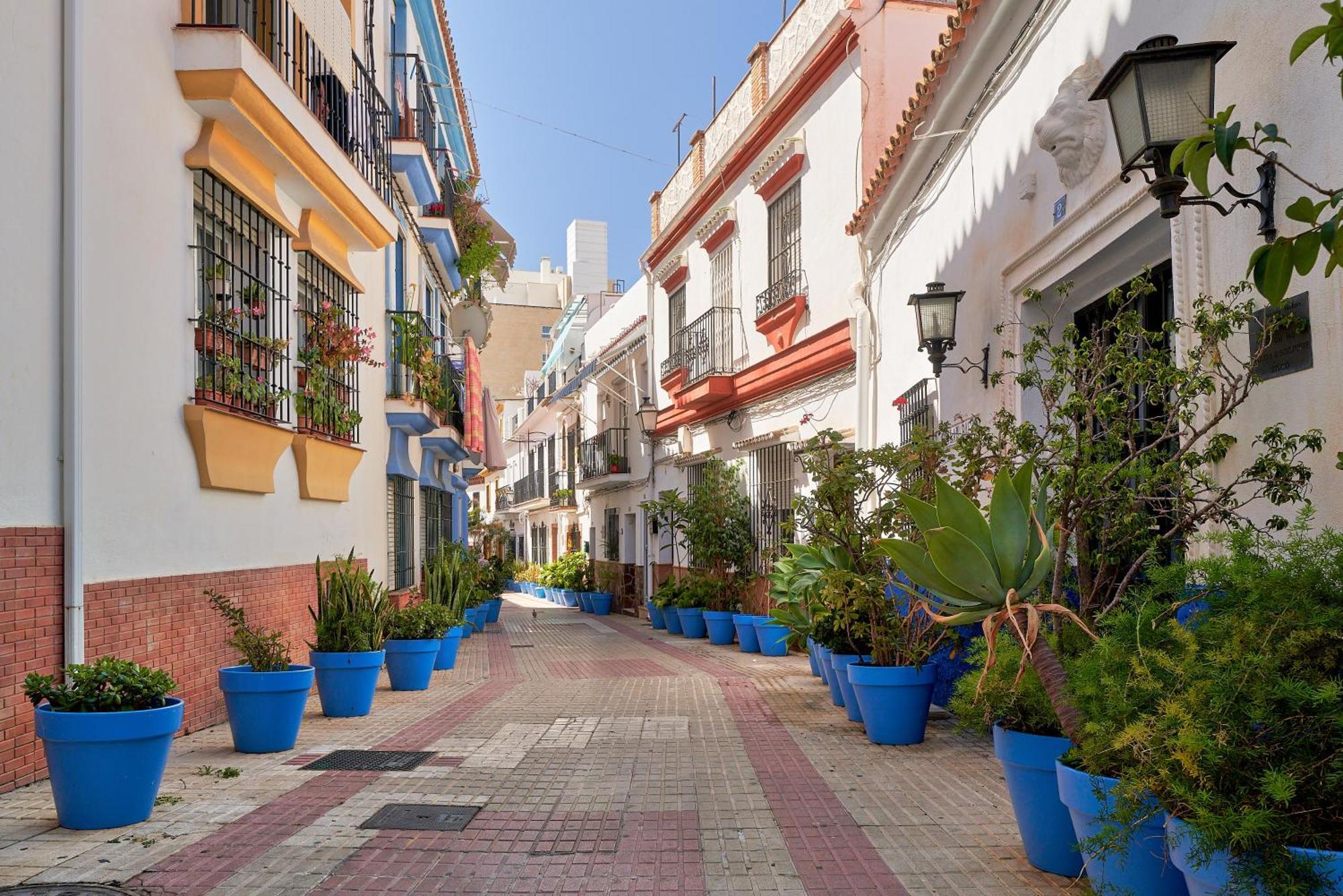 Oasis Jacuzzi Retreat Apartamento Marbella Exterior foto